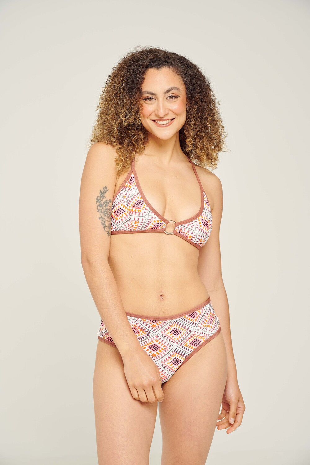 TRIÁNGULOS CON ARO ESTAMPADOS