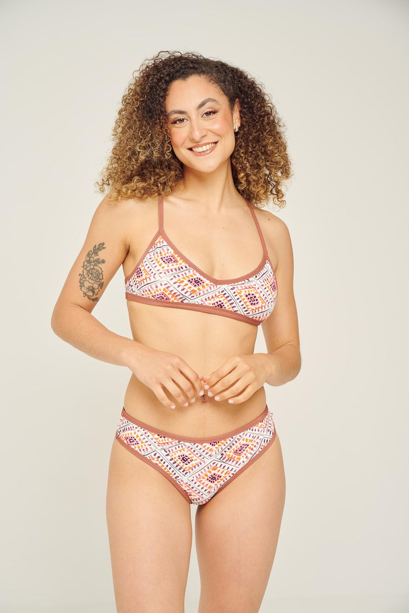 TRIÁNGULOS ENTEROS CRUZADOS ESTAMPADOS