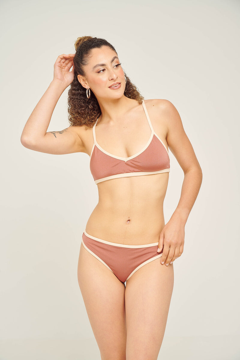 TRIÀNGULOS ENTEROS CRUZADOS LISOS